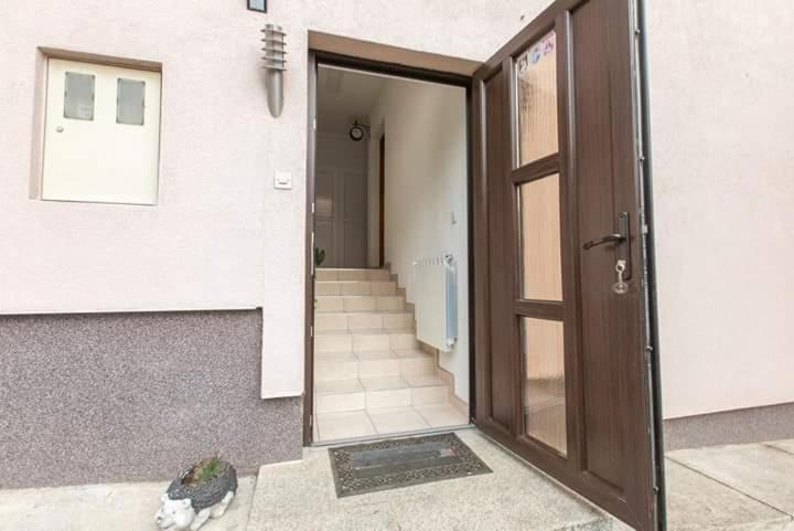 Sunny Lika Holiday home